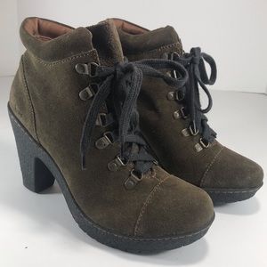 Born BOC Suede Lace Up Boot Bootie Heel Size 7.5M